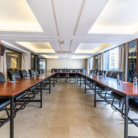 One Hotel Касабланка Экстерьер фото The meeting room of the African Union