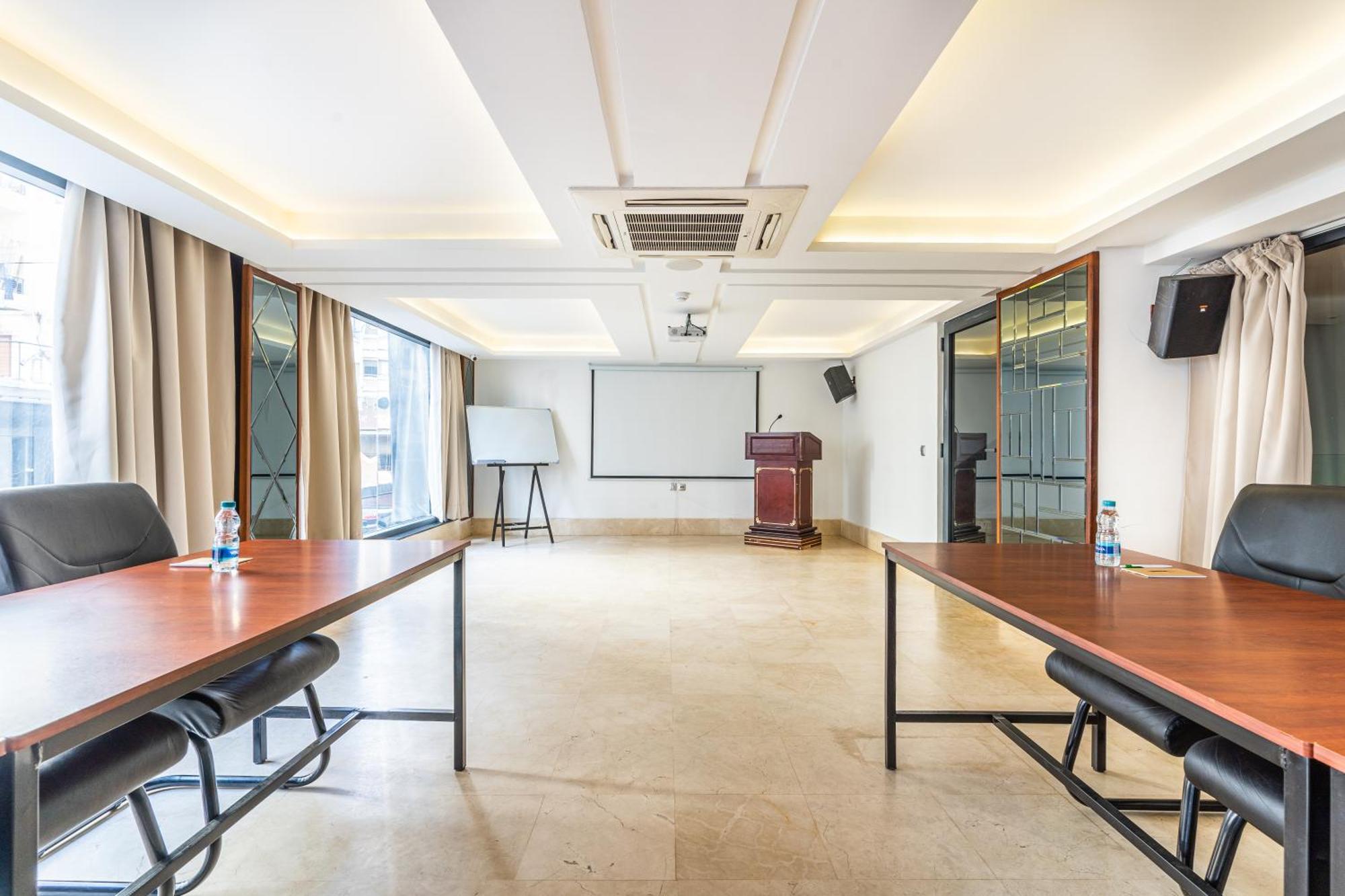 One Hotel Касабланка Экстерьер фото Meeting room