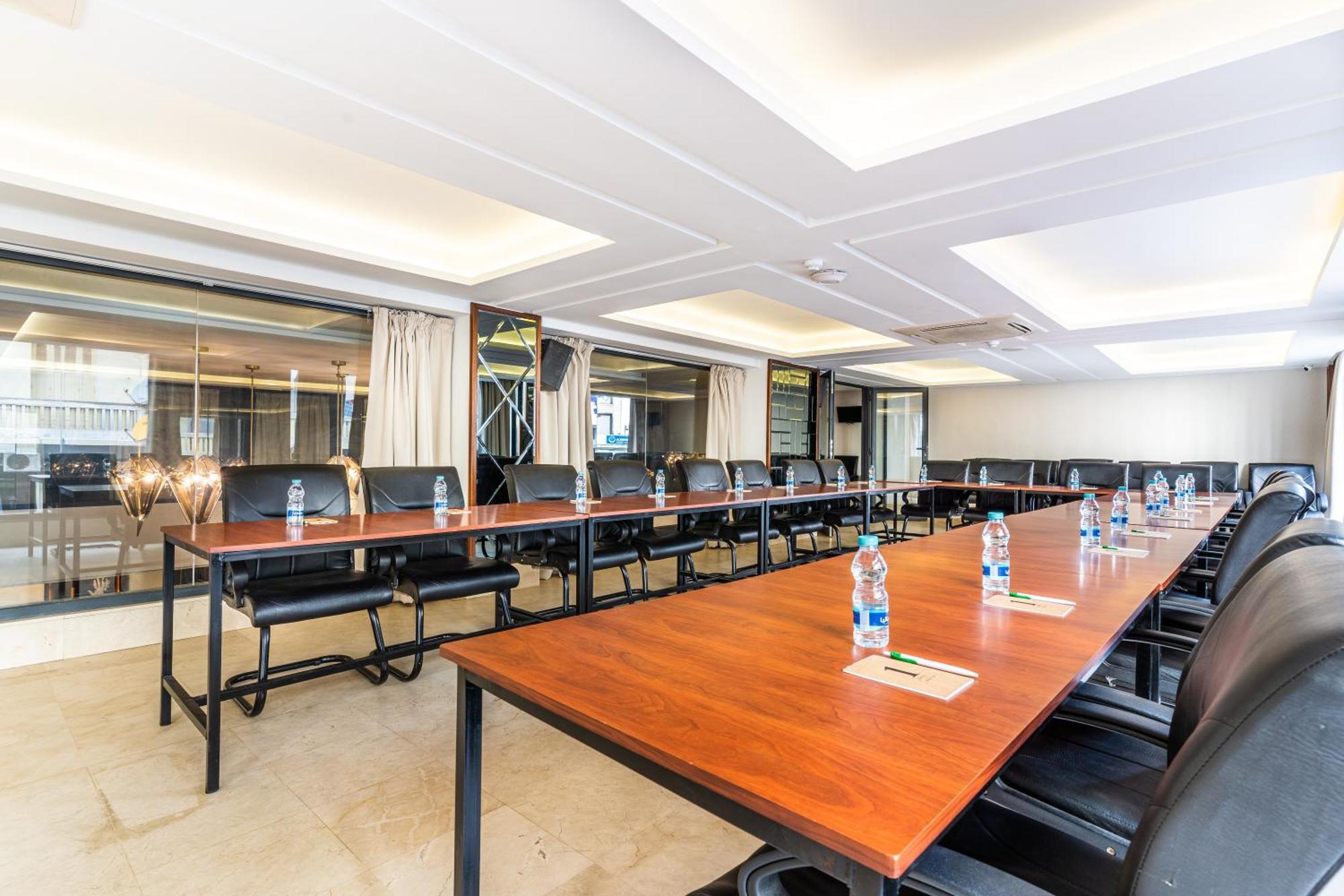 One Hotel Касабланка Экстерьер фото Meeting room