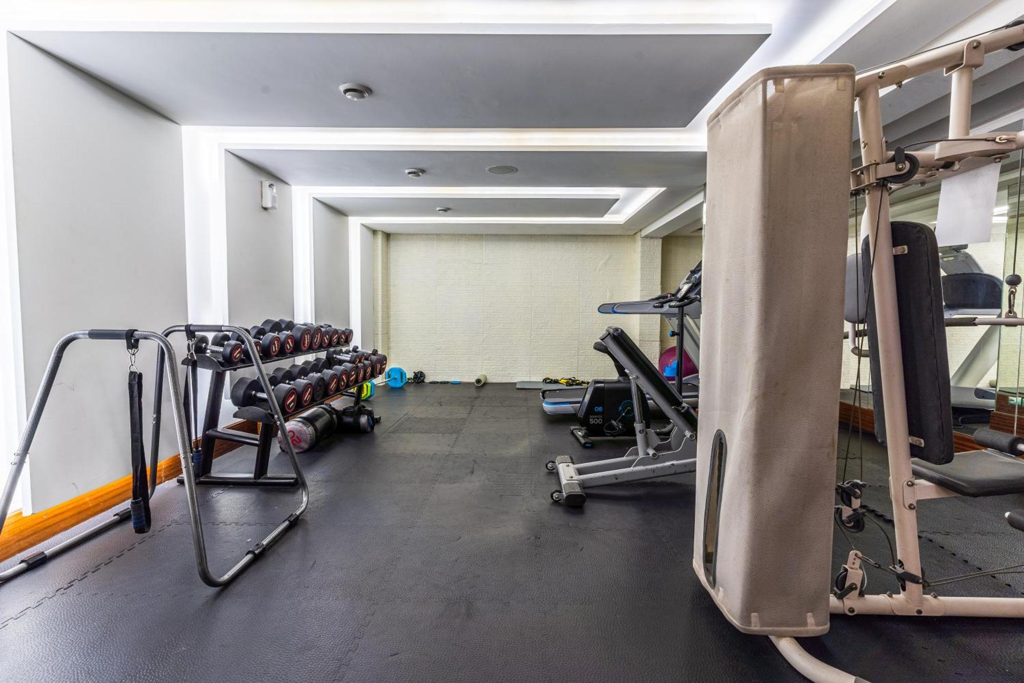 One Hotel Касабланка Экстерьер фото The gym at the hotel